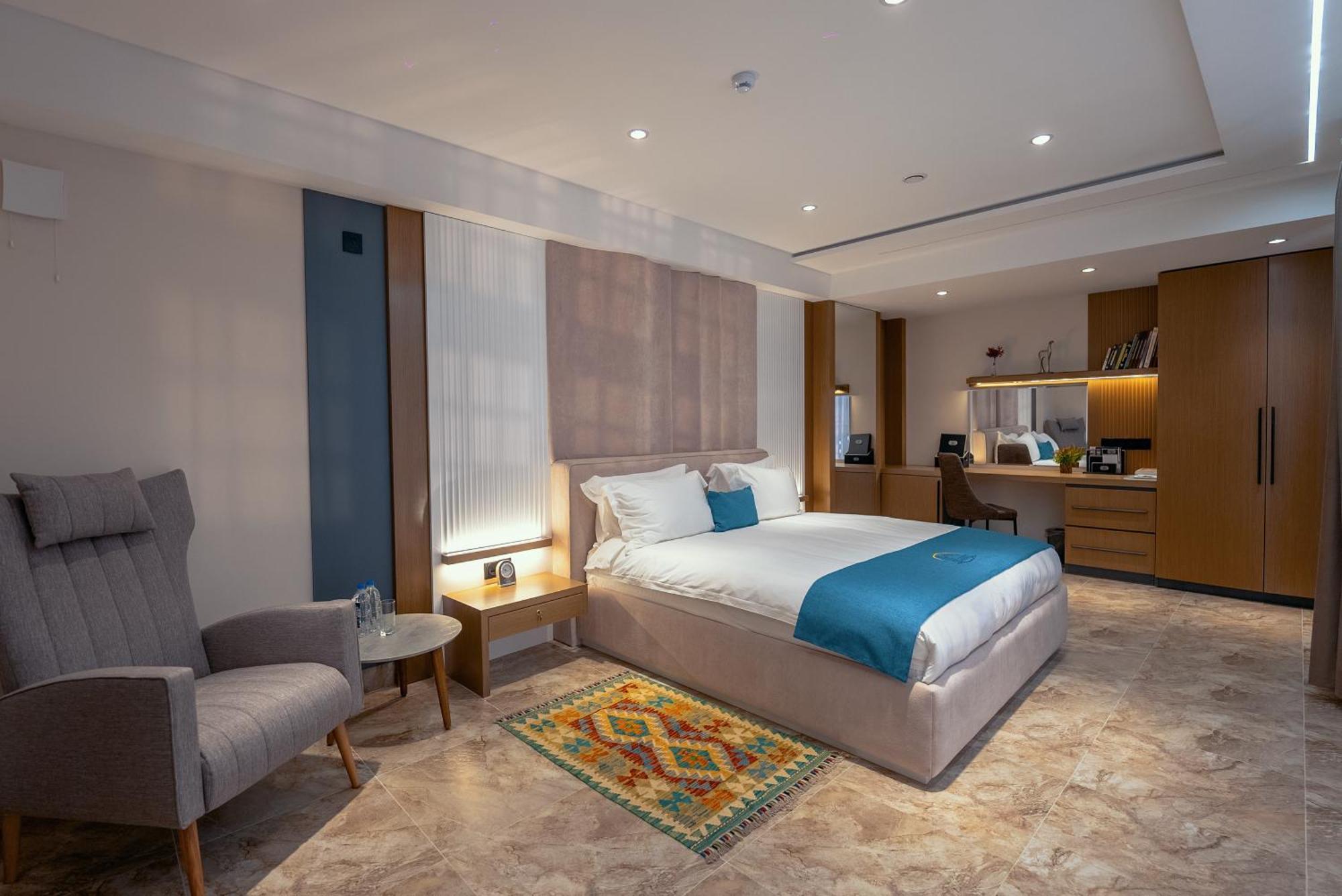 Parliament Palace Hotel خوجاند المظهر الخارجي الصورة